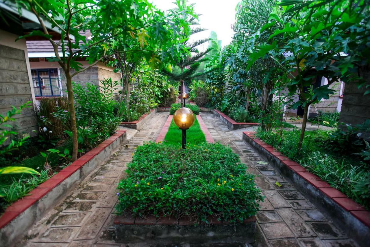Maya Gardens Sagana Resort エクステリア 写真